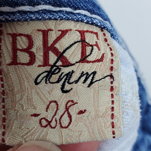 Bke Sabrina  bermuda style factory distressed shorts size 28 - Picture 3 of 16